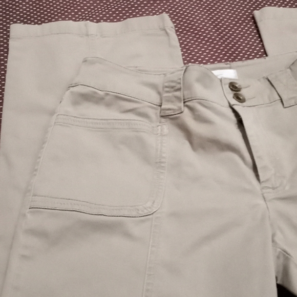 Casual Studio - Picture 2 of 5